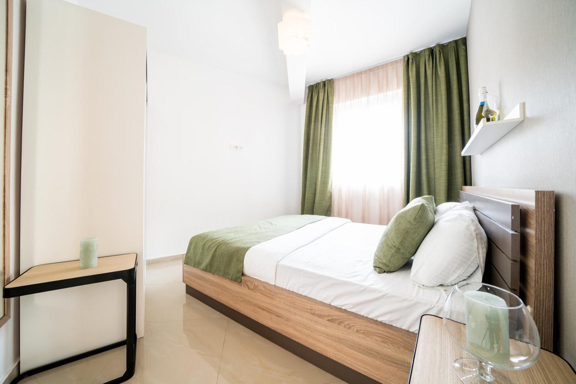 Hotel Millennium By Aycon Μπούντβα Δωμάτιο φωτογραφία